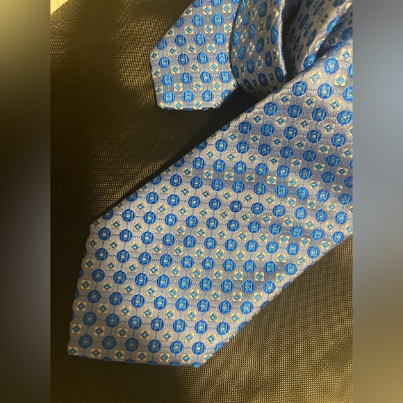 Hugo Boss tie - Picture 1 of 5